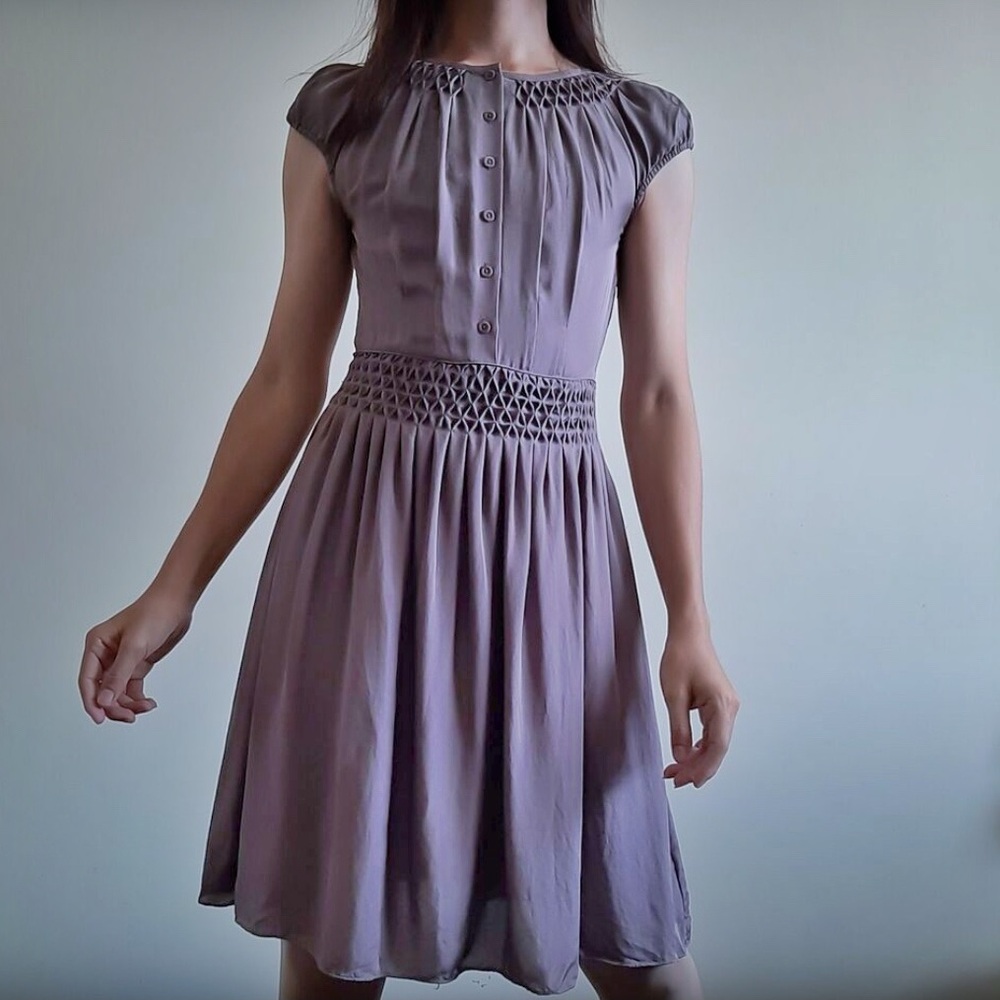 Banana republic 100% silk mauve smocked dress size 4